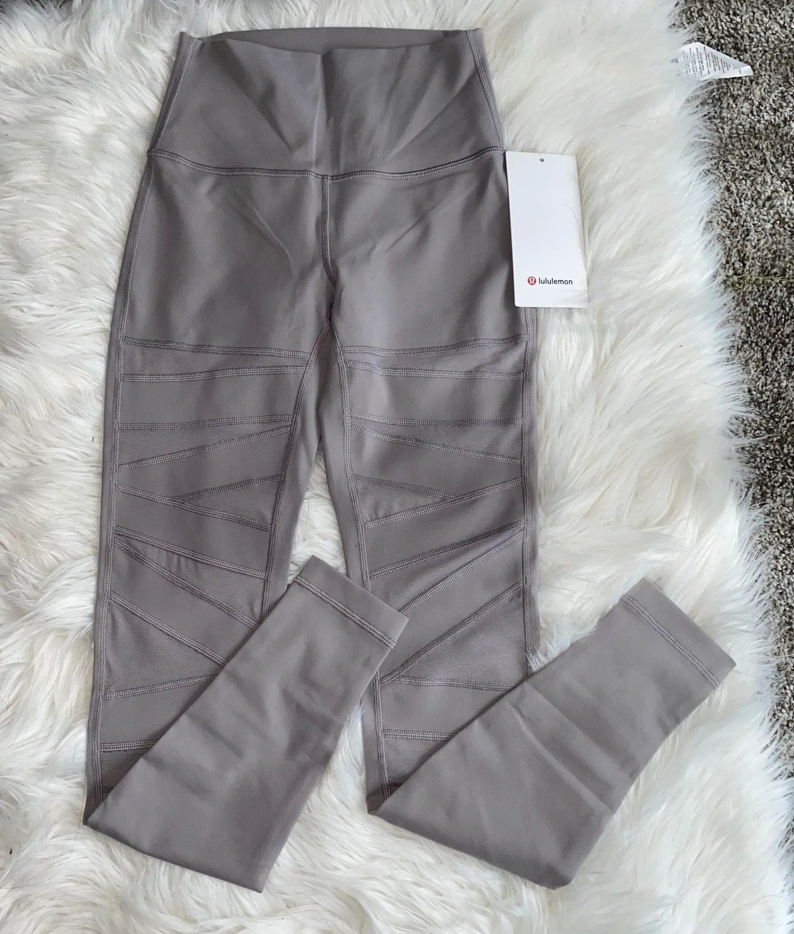 Lululemon Wunder Under Tight 28” - Image 4