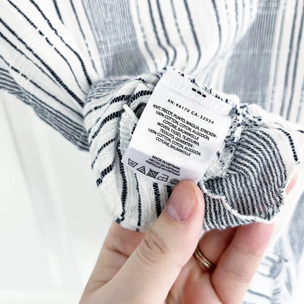 Little Yellow Button Anthropologie Contrasting Cinched Short Sleeve Shirt - Image 6