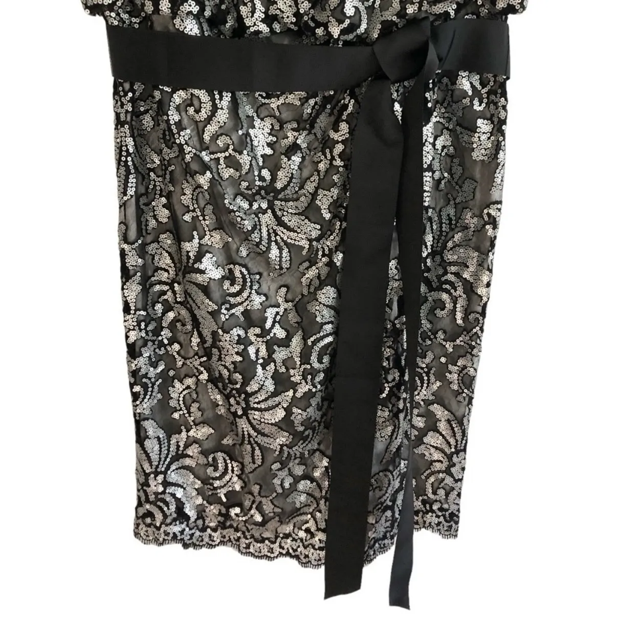 NWT Tashida Shoji Silver Sequin Black Lace Cocktail Dress Size 8 Wedding Event - Image 4