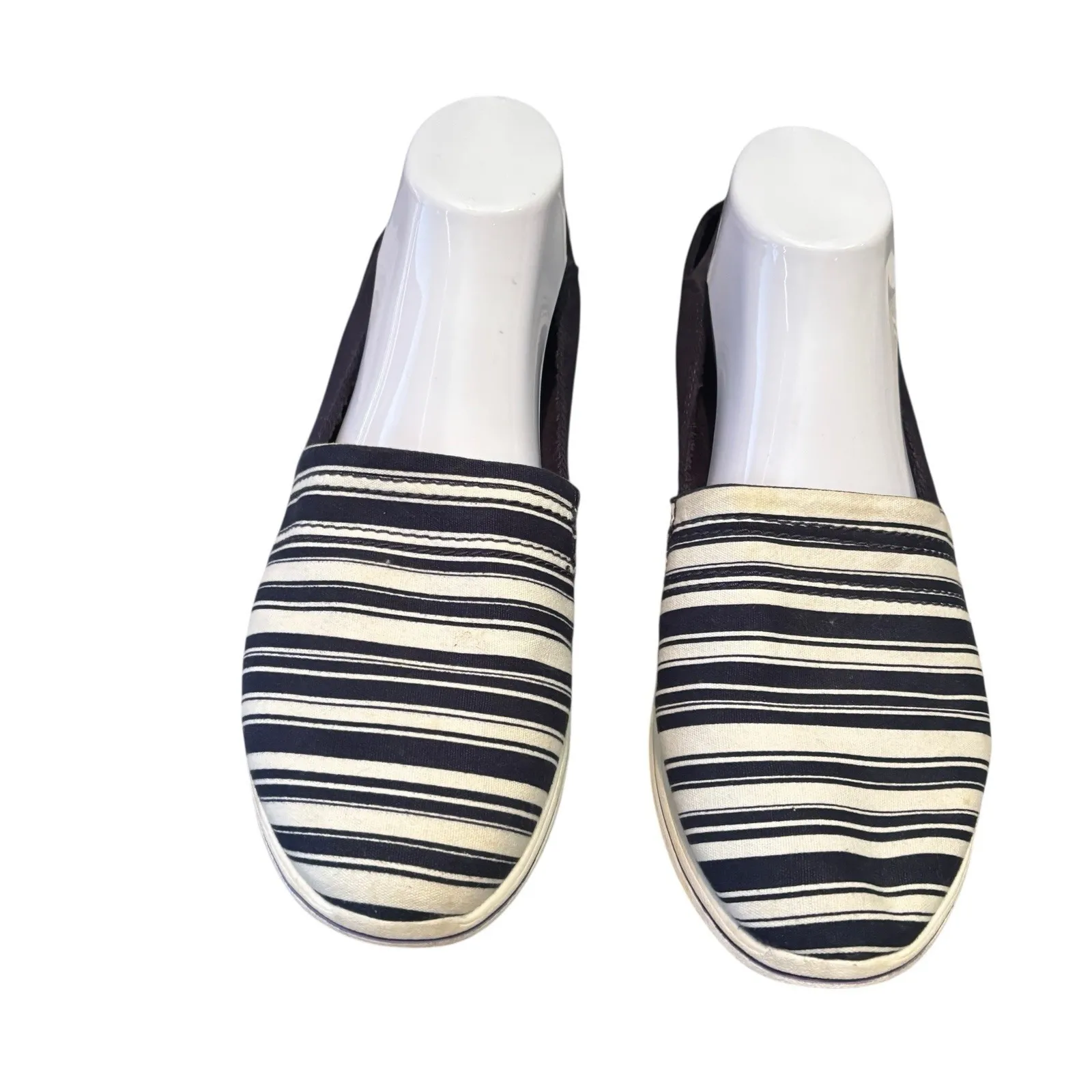 Clarks Breeze Step‎ ll Cloud Steppers Navy/White Ladies Size 12 Slip On Shoes White - Image 2