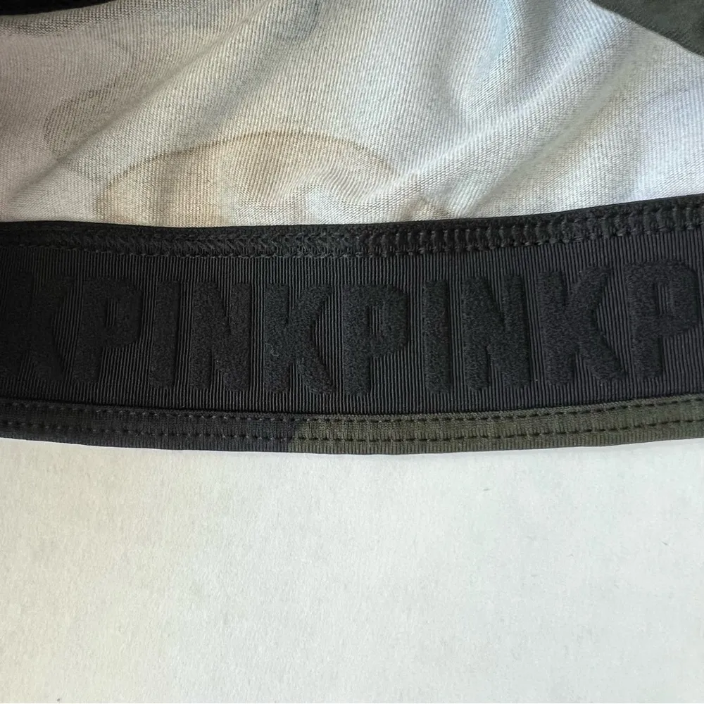 VS PINK Ultimate camo sports bra small - Image 3