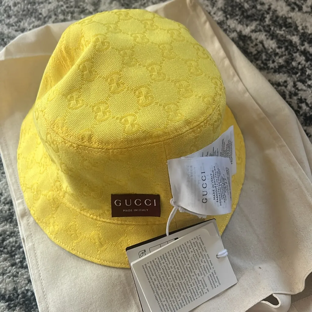 Gucci GG Logo Reversible Canvas Bucket Hat size L - Image 3