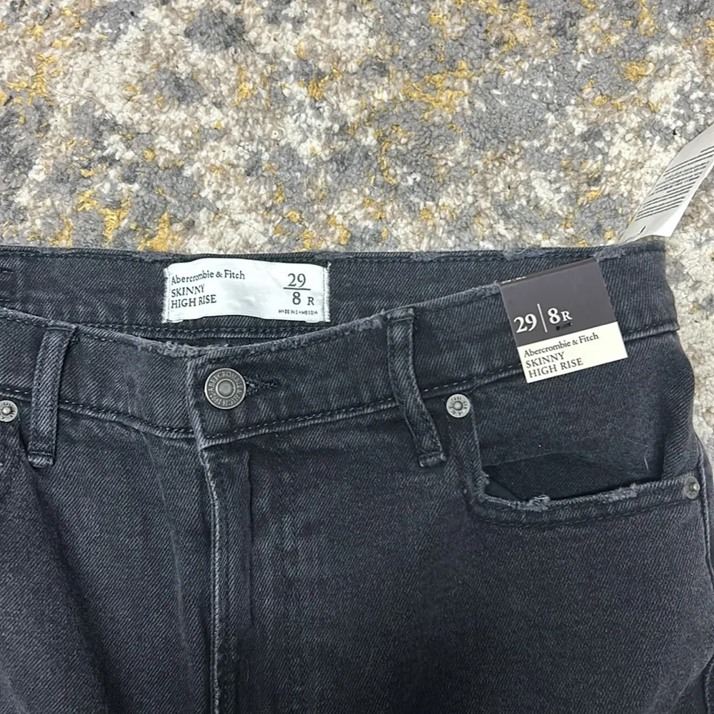 Abercrombie and Fitch skinny high-rise, dark wash, distressed jeans - Image 2