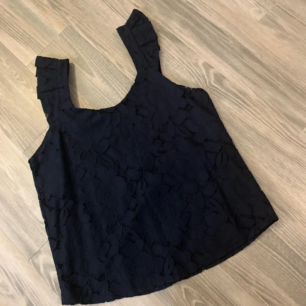 Monteau  Navy floral pattern top size M - Image 2