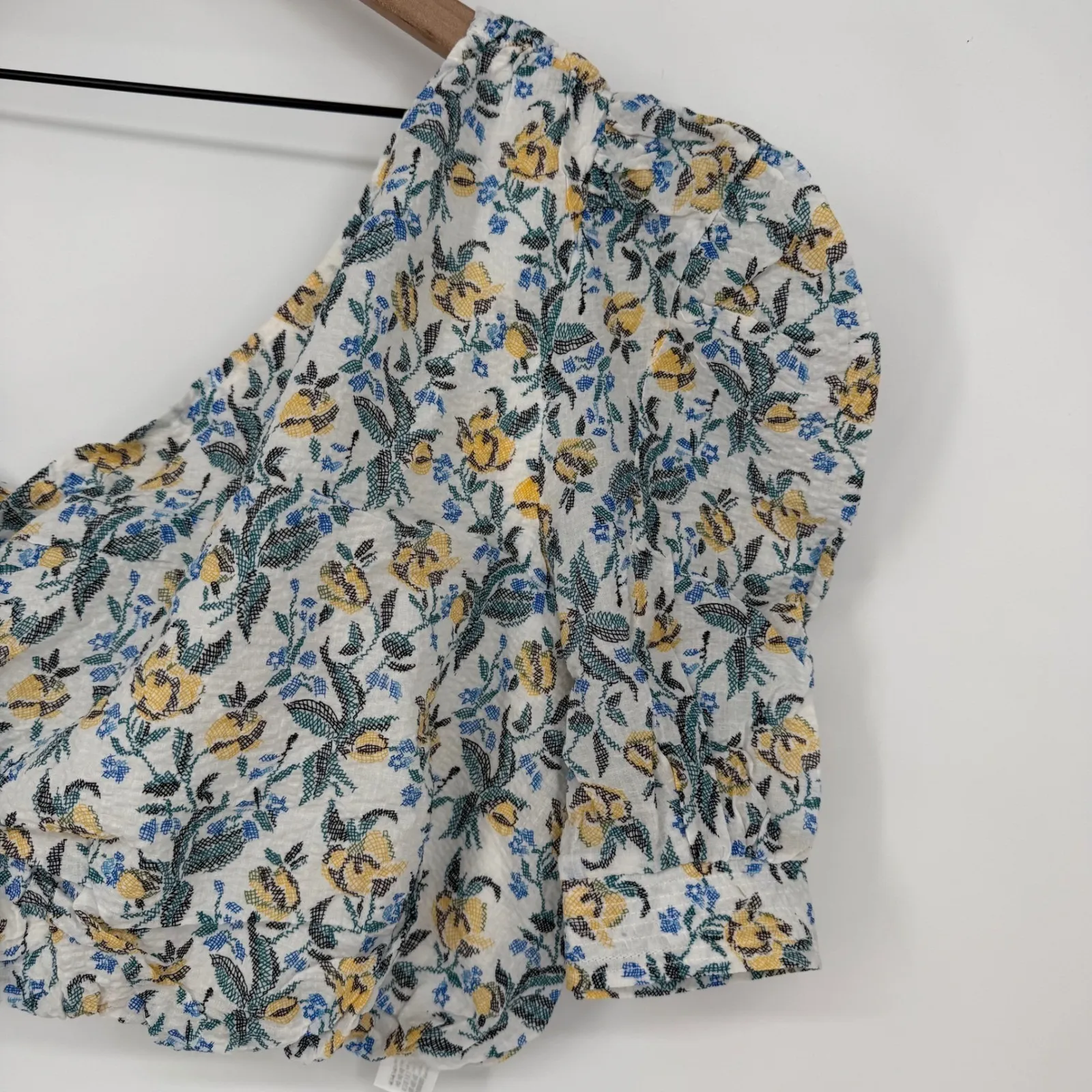 En Saison Floral Blouse Crop Top One‎ Shoulder Yellow Blue White Womens Size M Size M - Image 4