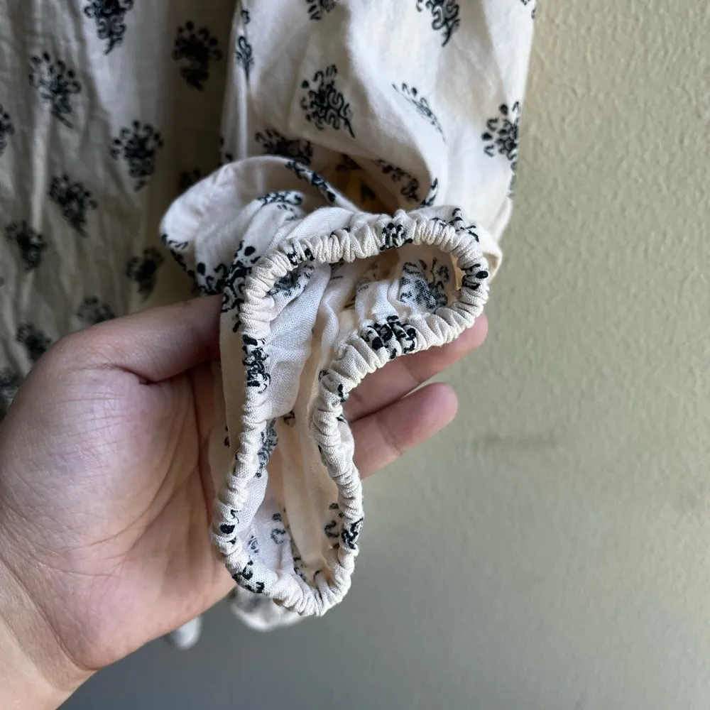 a new day beige/cream and black floral long sleeve top - Image 5