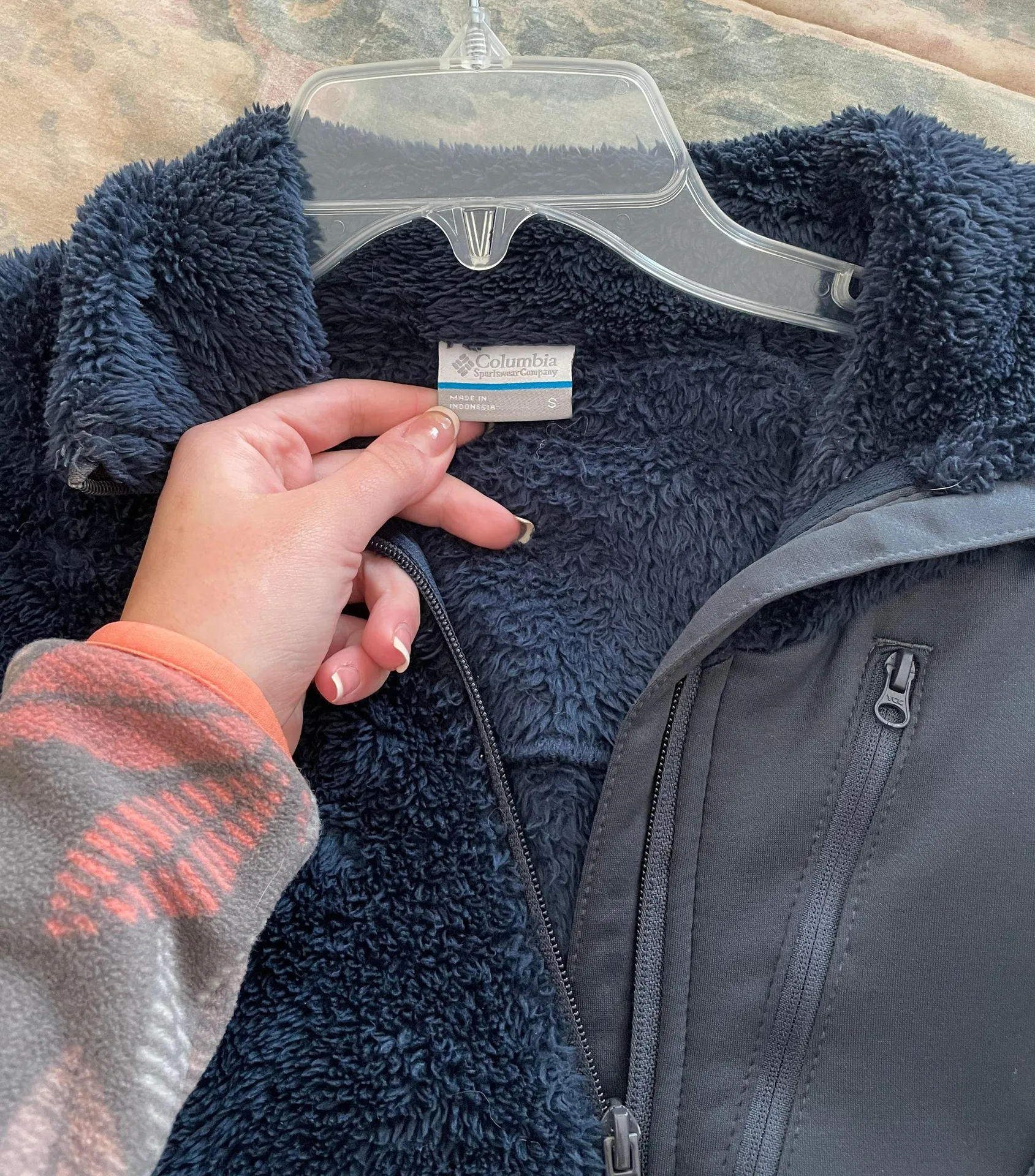 Columbia Fuzzy Zip Up Jacket - Image 3