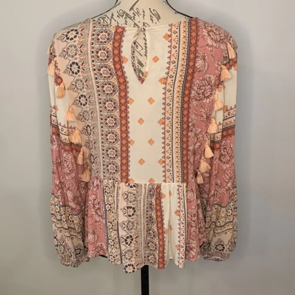 American Eagle boho embroidered tassel floral print top M - Image 4