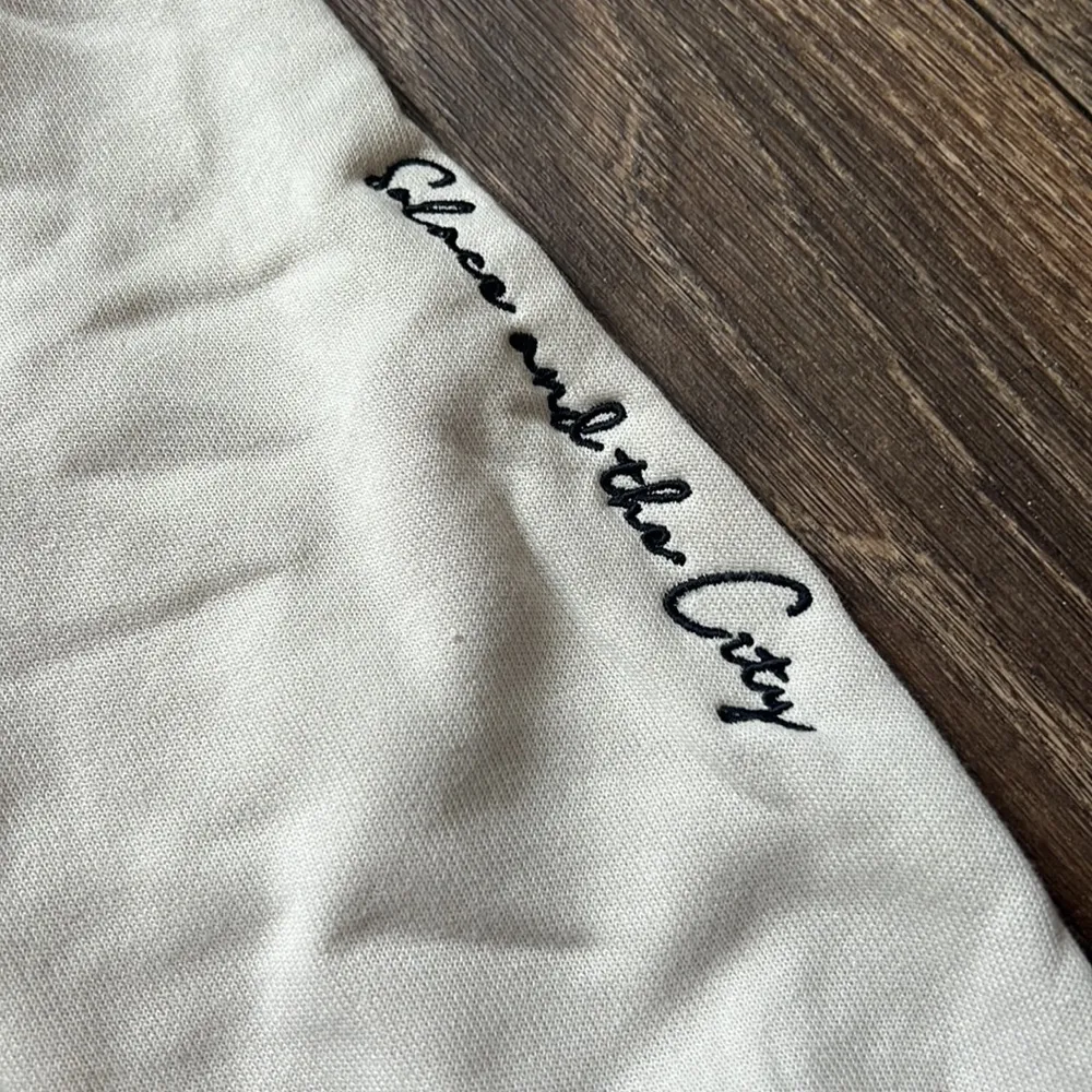 Hot Girls Cry Cropped Hoodie Size M - Image 3