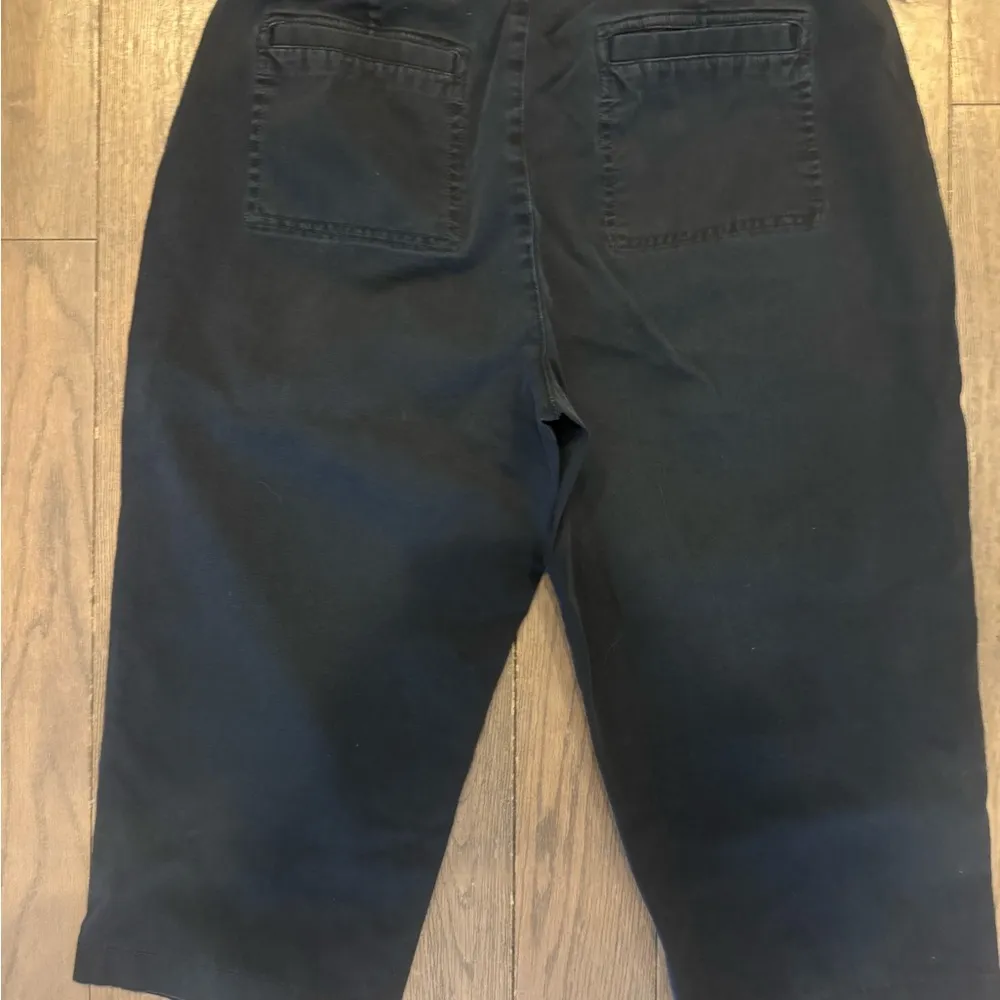 Coldwater Creek black capris - Image 4