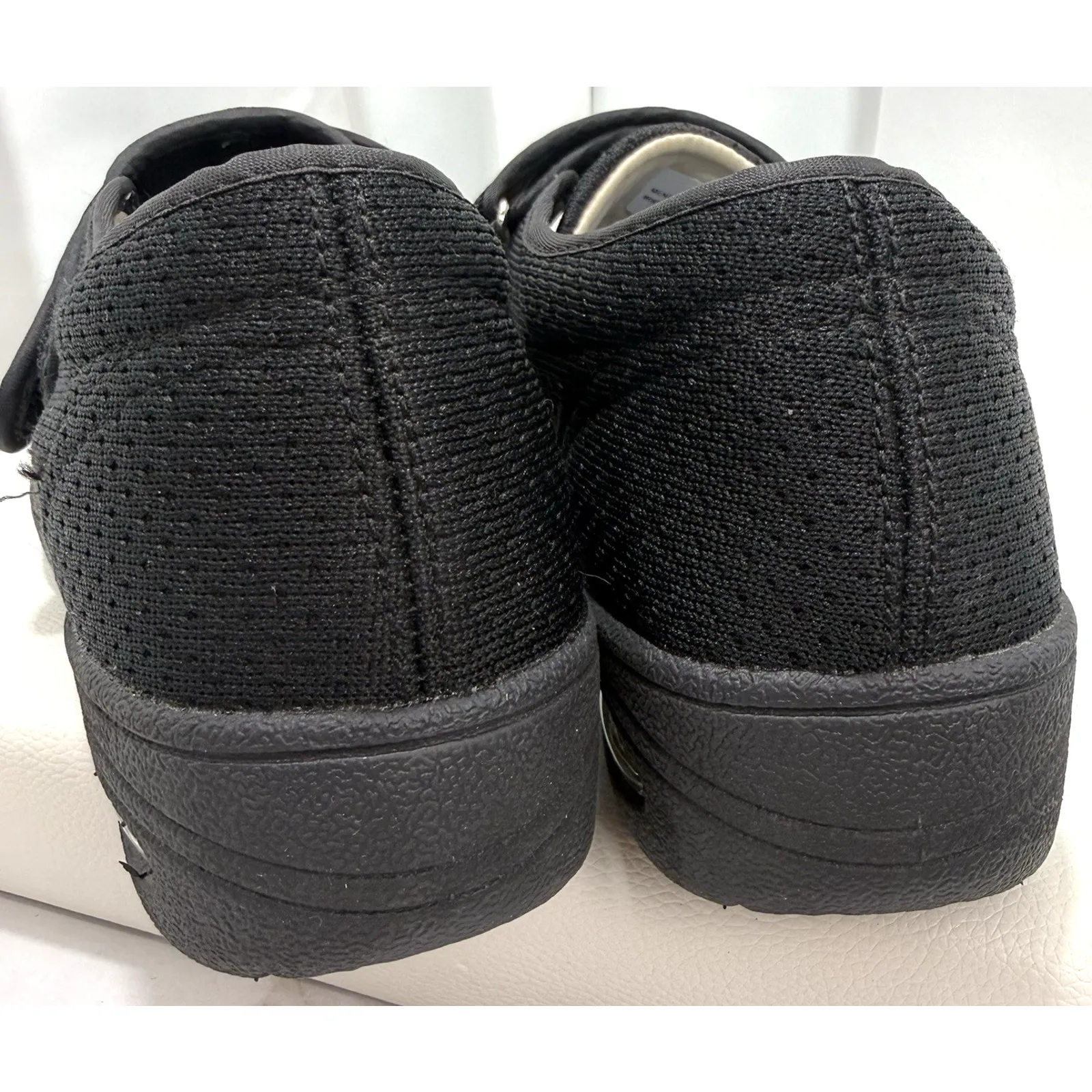 Youyun Walking Ergonomic Shoes Black Slip On UNISEX Women’s 9.5/Men’s 8.5 - Image 3