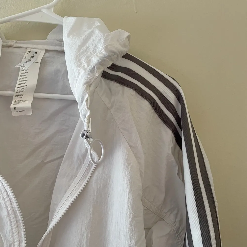 3/ $25 S- Fabletics White and Black Windbreaker Jacket w/ Pockets - Image 2
