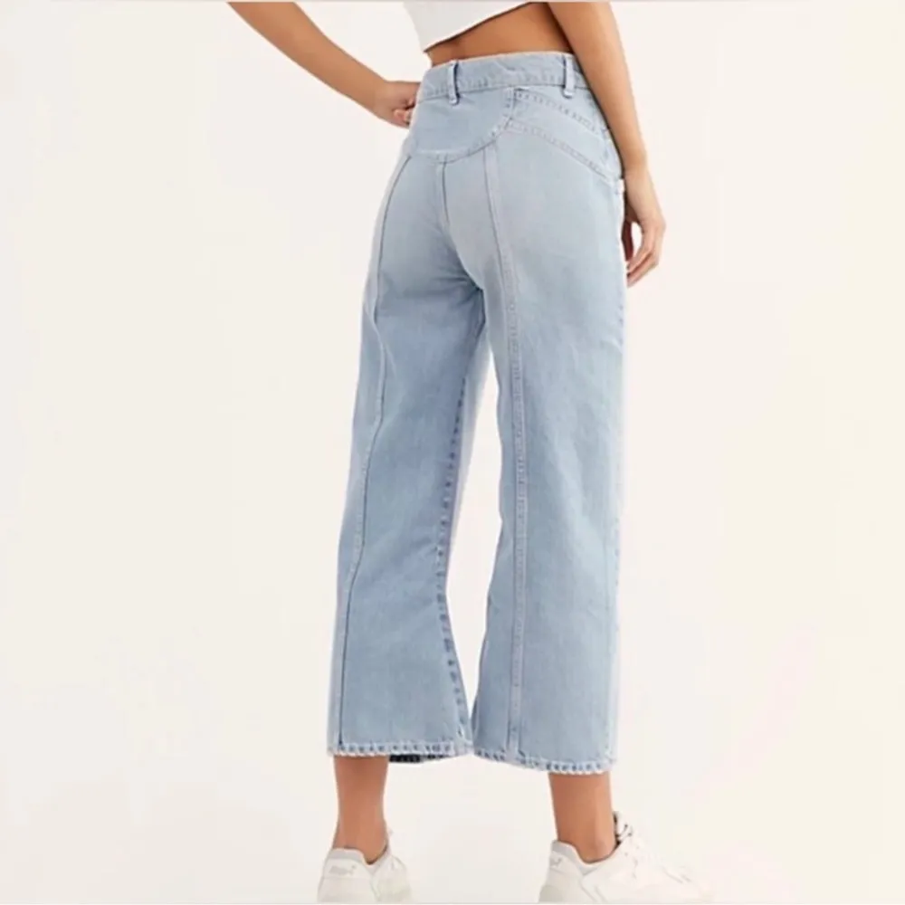 We the Free Let Sunshine In Wide leg Cropped Jeans Sz 26 Light Wash - Image 3