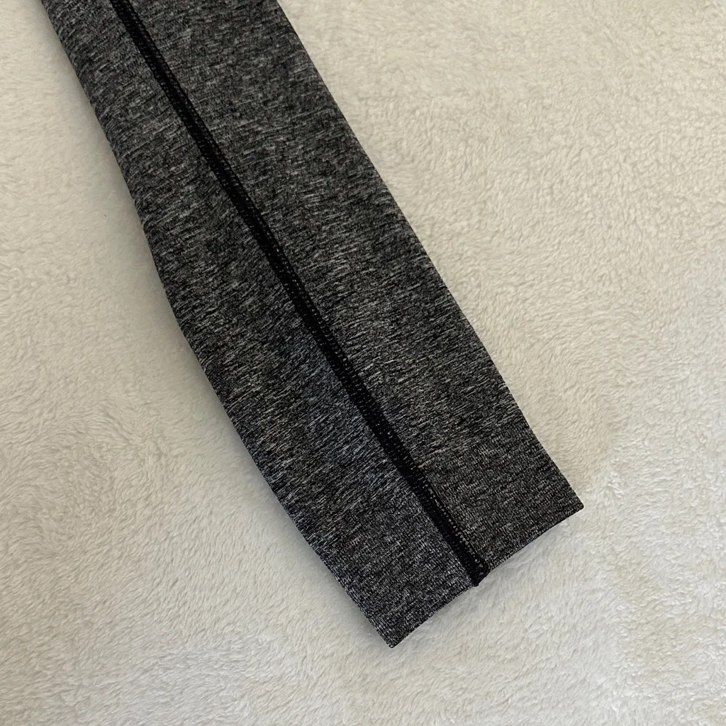 Gymshark Compression Charcoal Long Sleeve Crop Top - Image 4