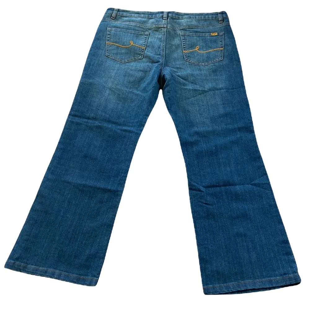 Bill Blass Stretch Boot Cut Denim Jeans Size 16 NWOT - Image 2