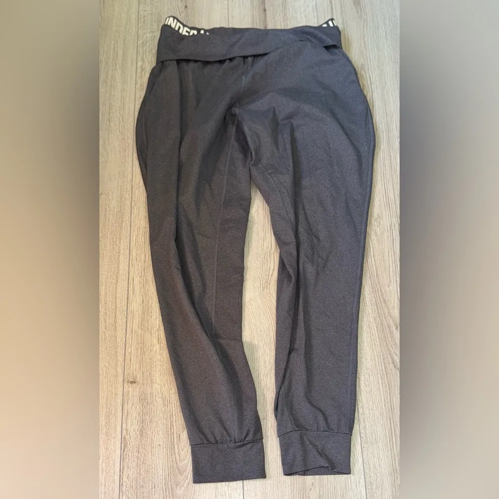 Under Armour  Gray Leggings - Image 3