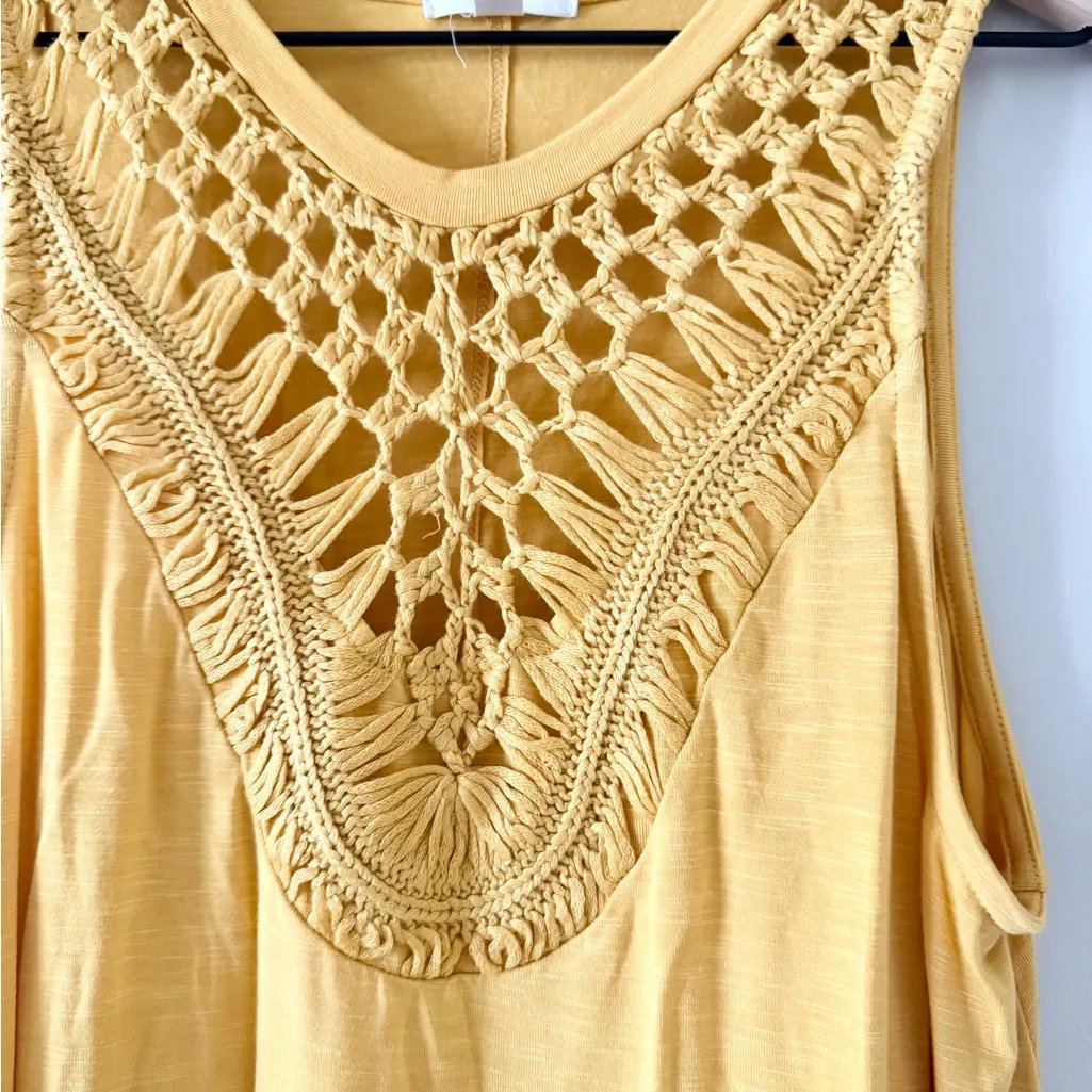 Eyeshadow Sleeveless Top with Crochet Detail in Mustard Yellow Size M - Image 3