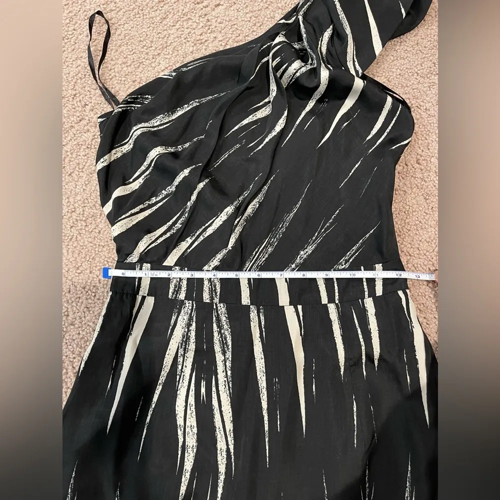 Ladies junior THE LIMITED one-shoulder mini dress - Image 5