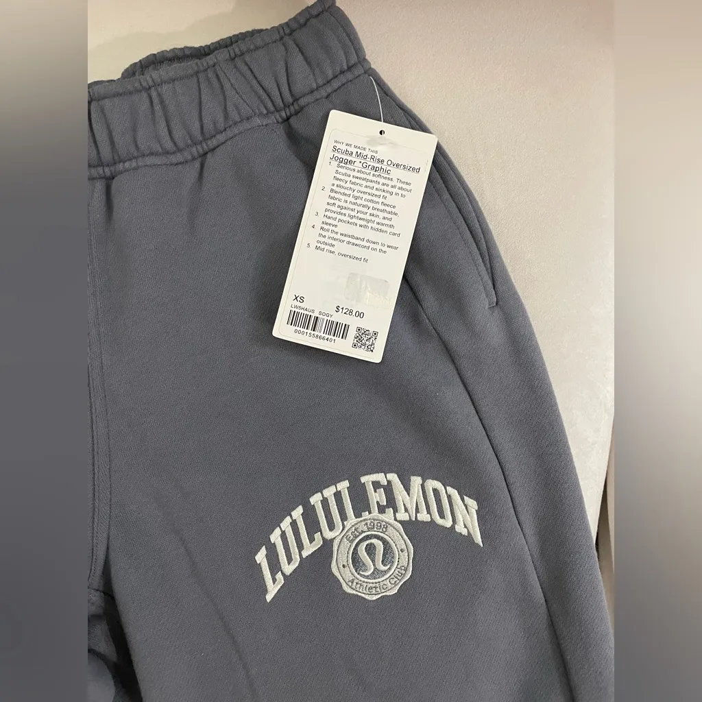 Lululemon NWT Scuba Mid Rise Oversized Fleece Joggers Graphic Solar Grey Size XS - Image 13