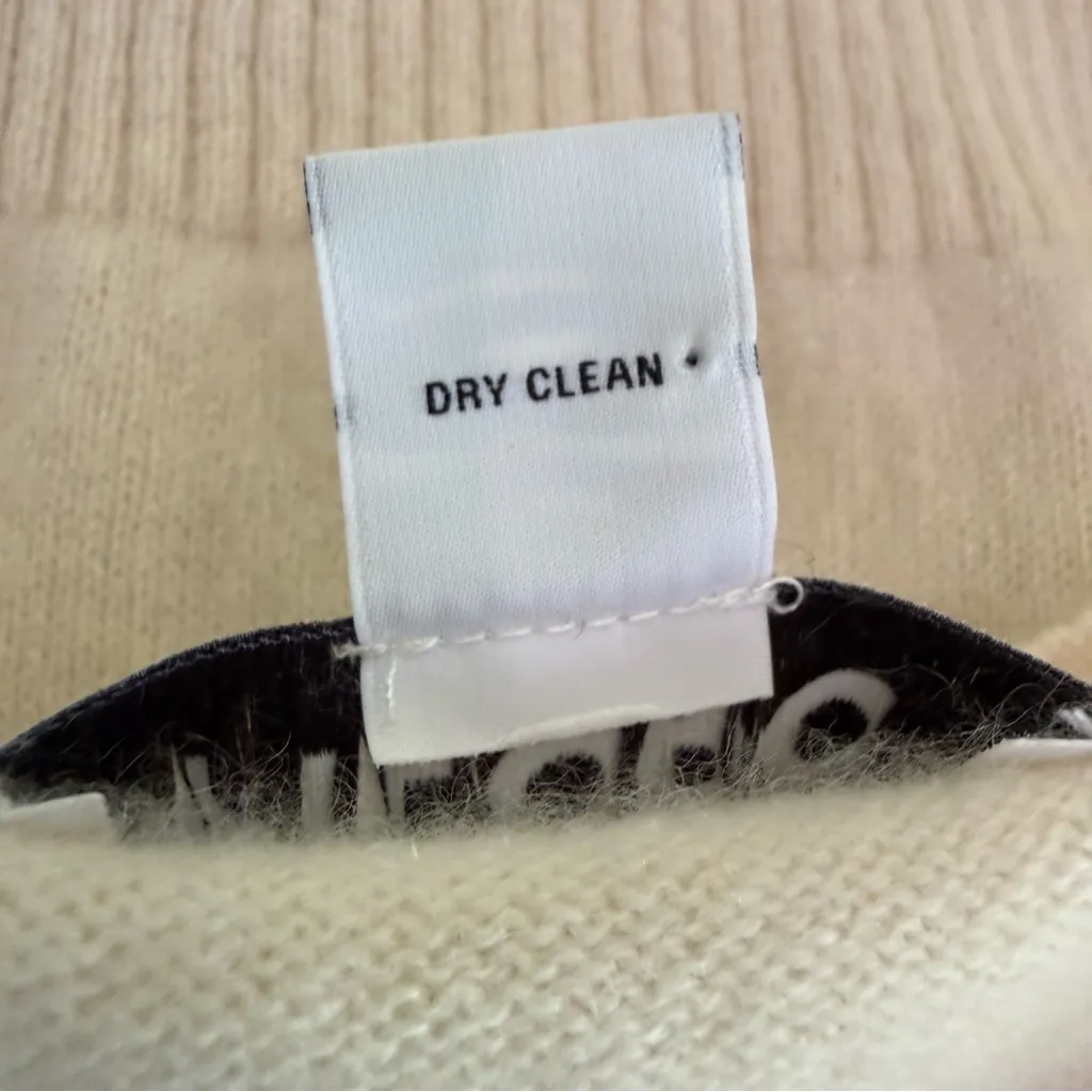 Filoro Cashmere Sweater L Cream‎ Embroidered Fruit Pullover Jumper Strawberry Pink Size L - Image 6