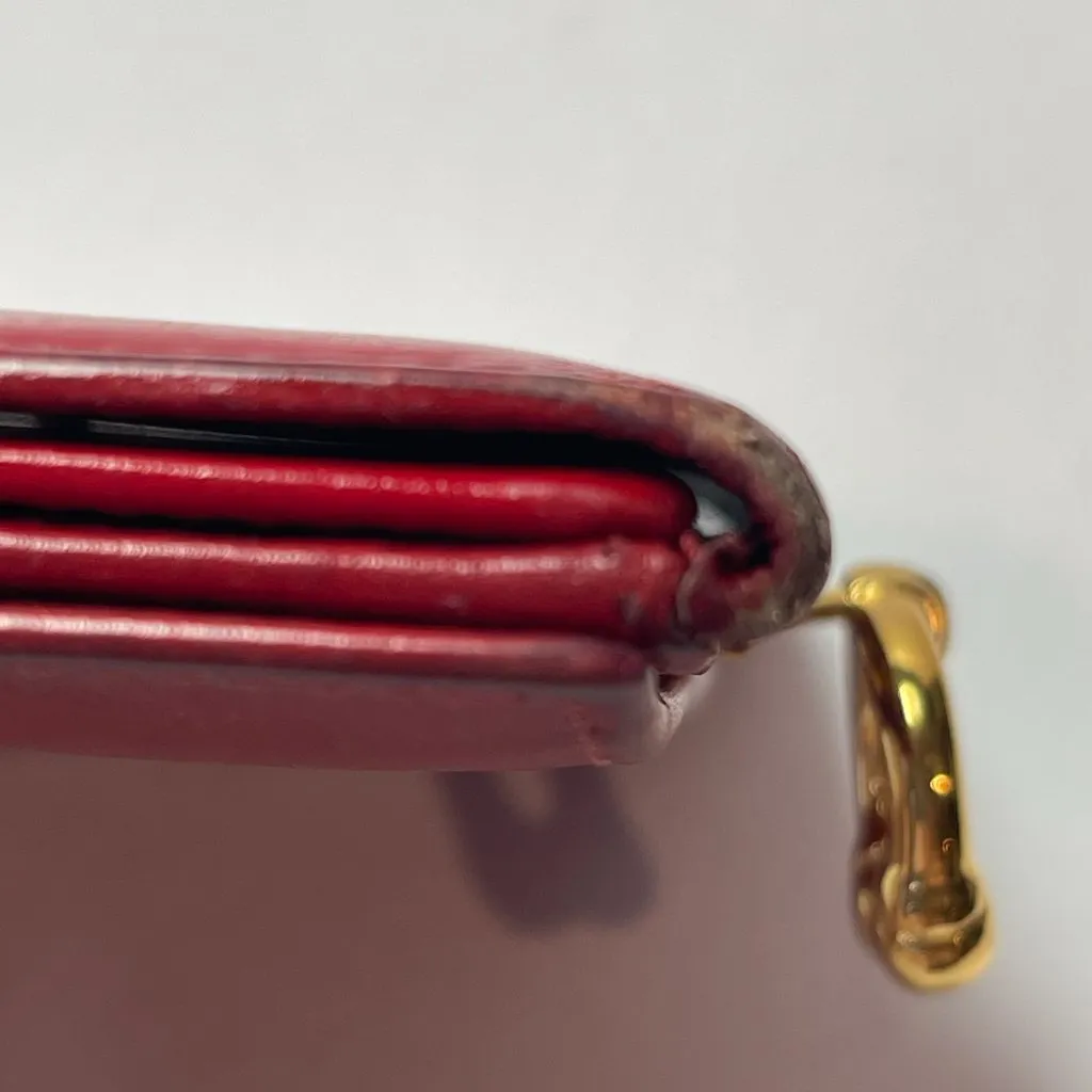 GUCCI Vintage Red Patent Leather Compact Wallet w/ Horseshoe Clasp - Preowned - Image 12