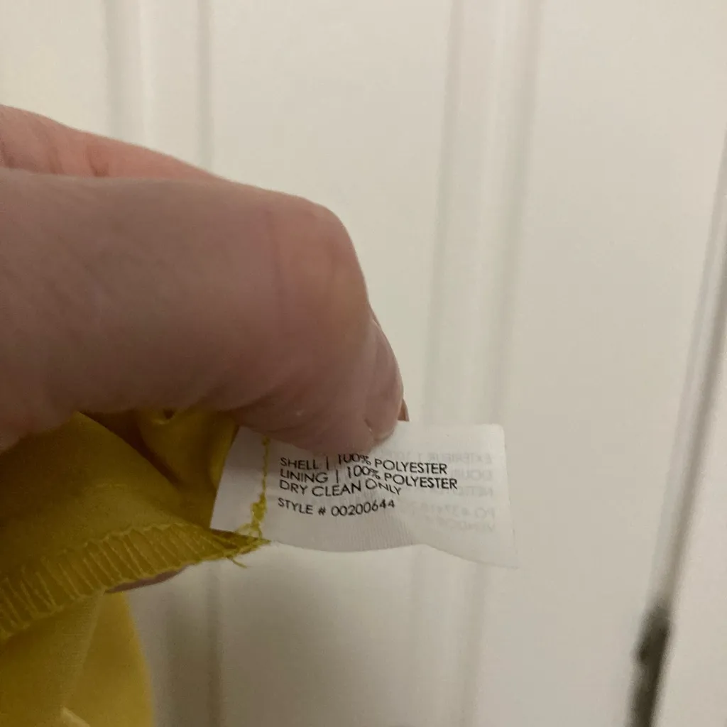 Club Monaco Chartreuse Satin Single Shoulder Shift
Dress - Image 4