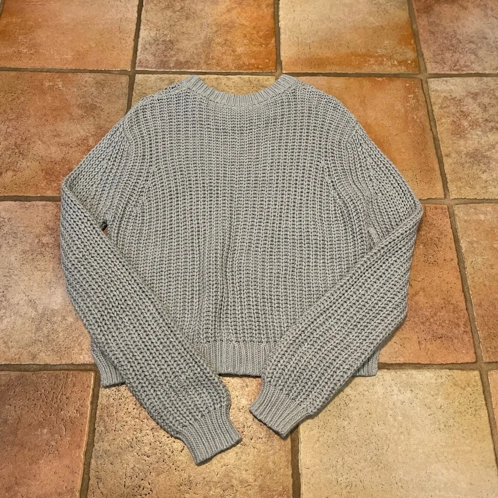 Roxy crewneck sweater medium - Image 5