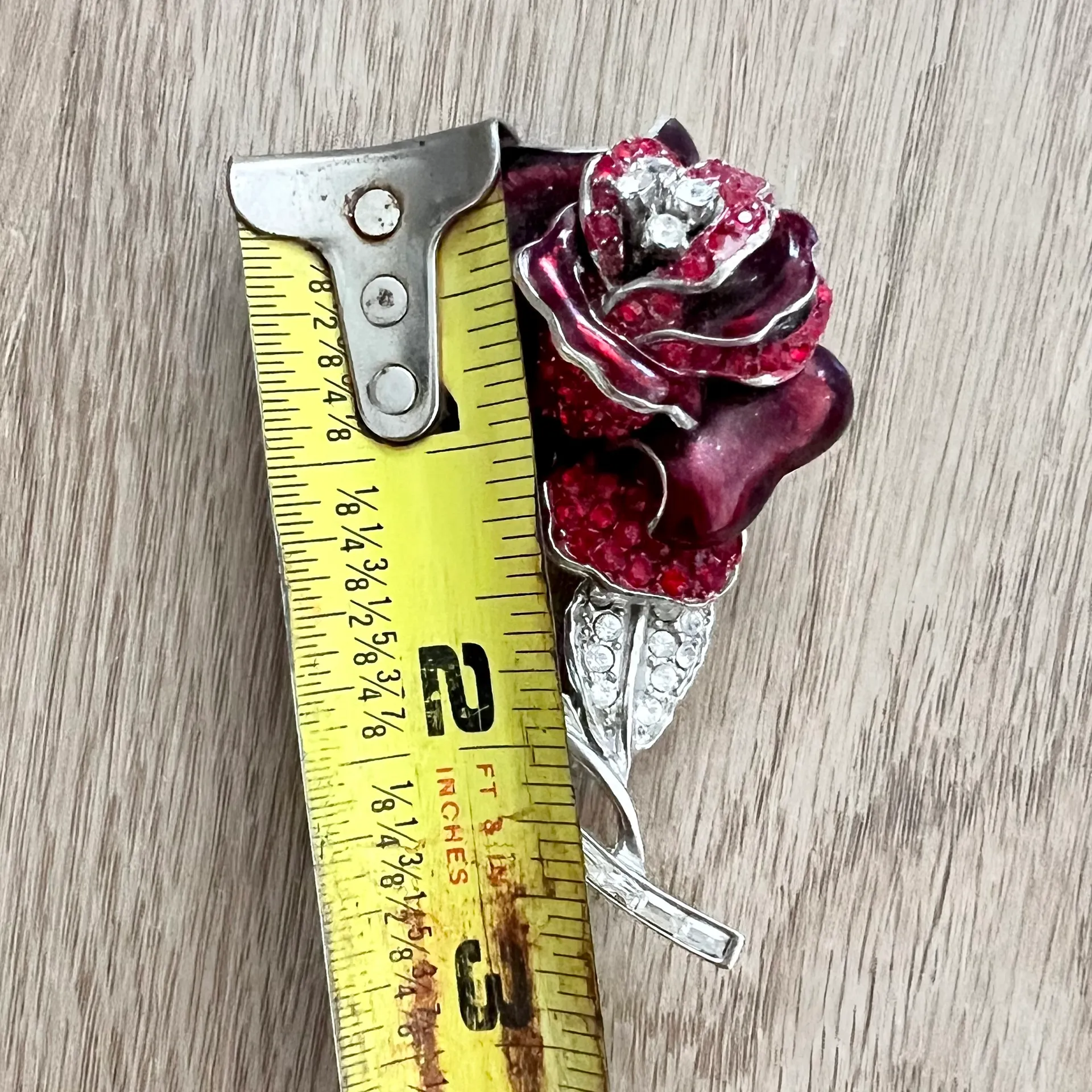 Vtg  FIRST LADY Nancy Reagan Red Rhinestone Enamel ROSE Brooch Pin - Image 6