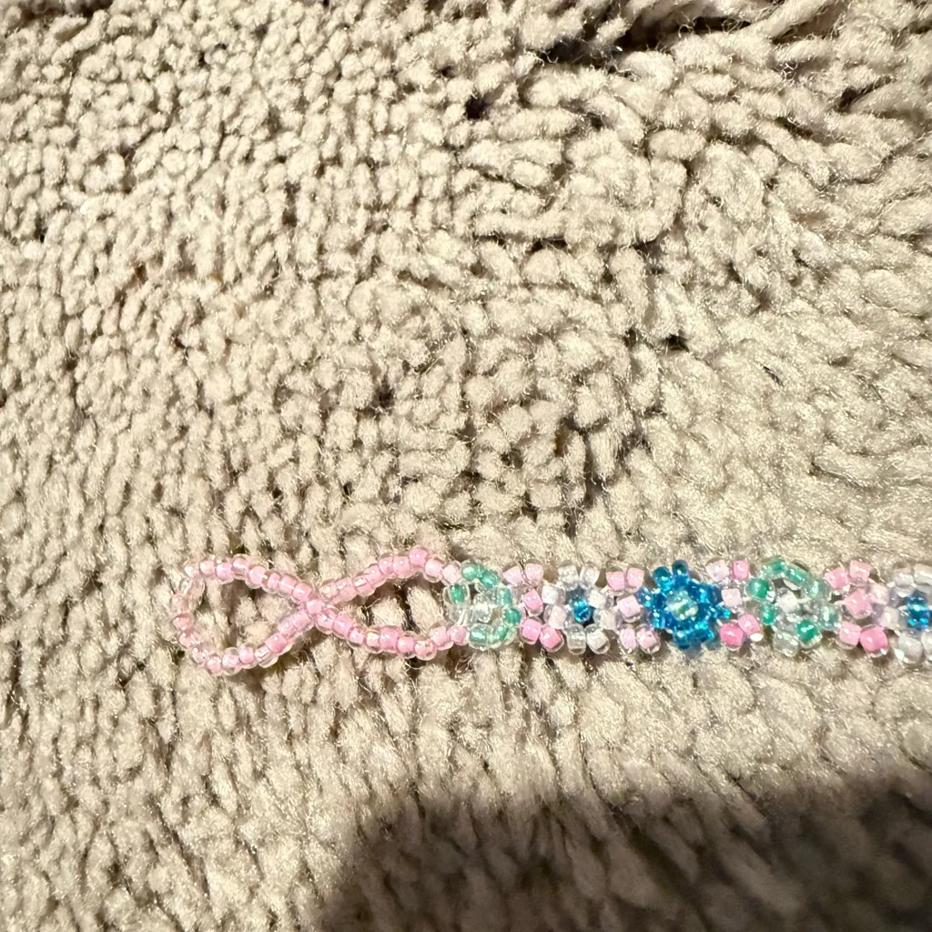 Beaded Bracelet with Blue and Pink Accents - Image 4