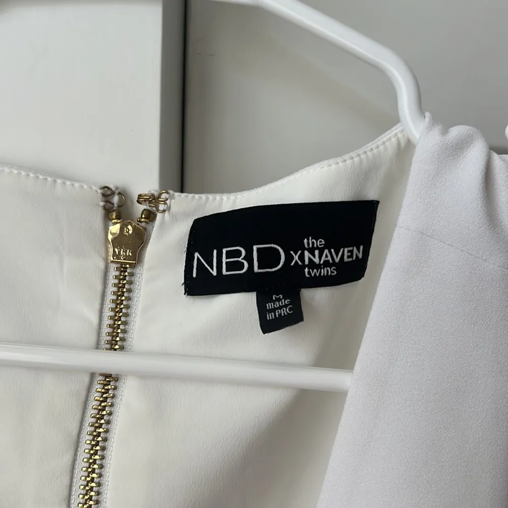 NBD x Naven Twins White Side Cut Dress Size M - Image 4