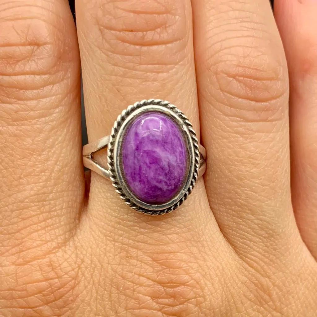 sterling silver charoite ring 7.75 Bezel Set Twisted Border 925 Purple - Image 2