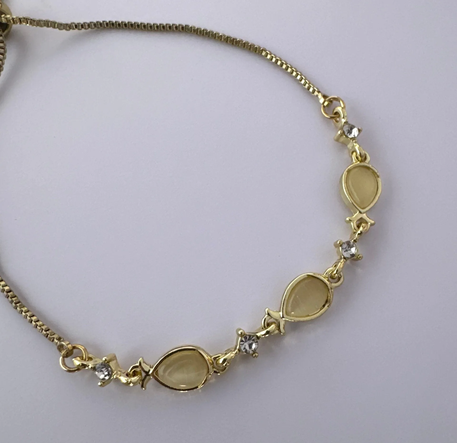 Adjustable Fish Charm Bracelet for Women Gold - Image 2