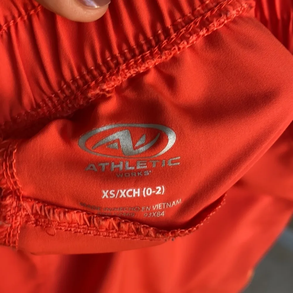 High visibility orange running shorts - Image 8