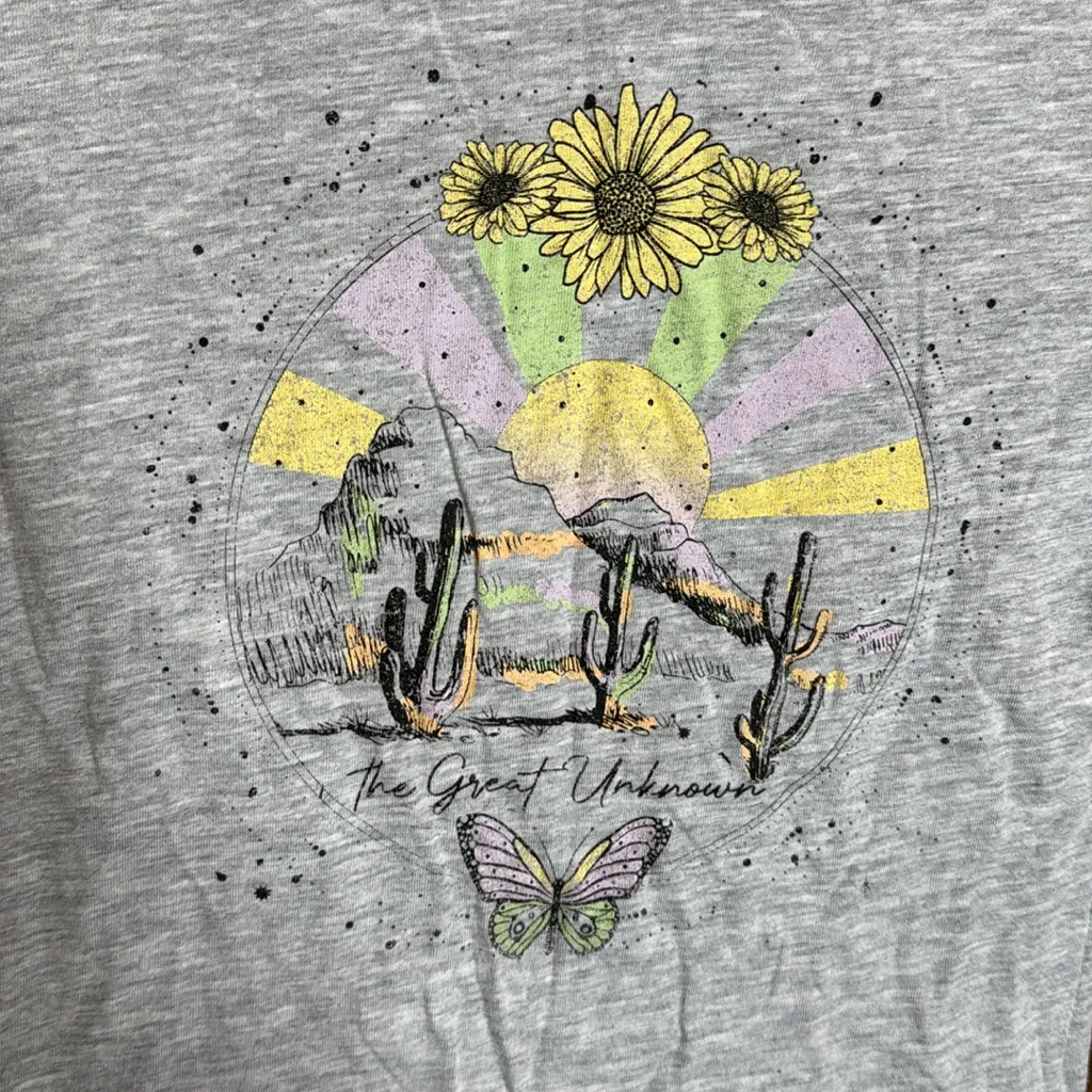 Wound Up Juniors The Great Unknown Graphic Tee Size Medium - Image 8