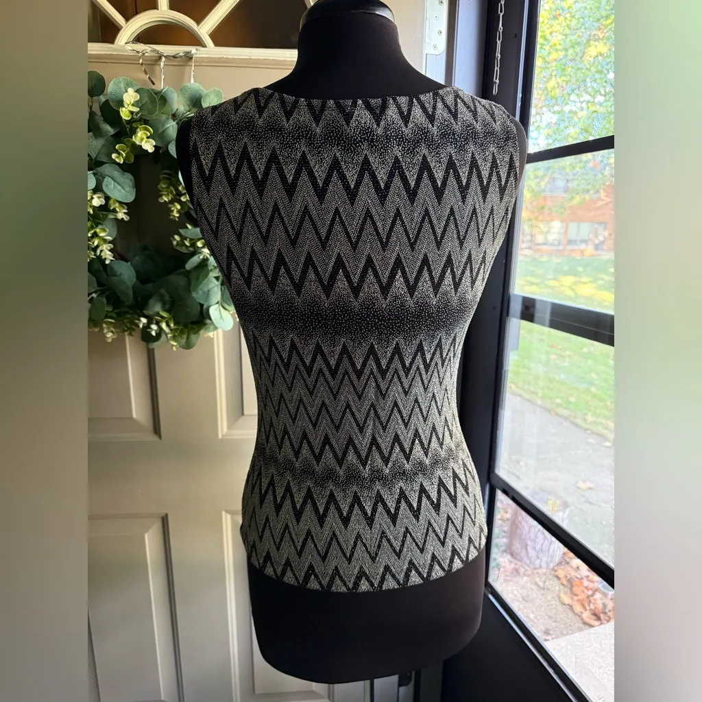 Vintage Y2K Studio Y sparkle chevron tank, size medium Black - Image 5