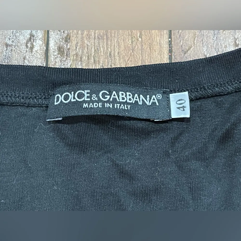 Dolce & Gabbana Classic Black Tee - Image 11