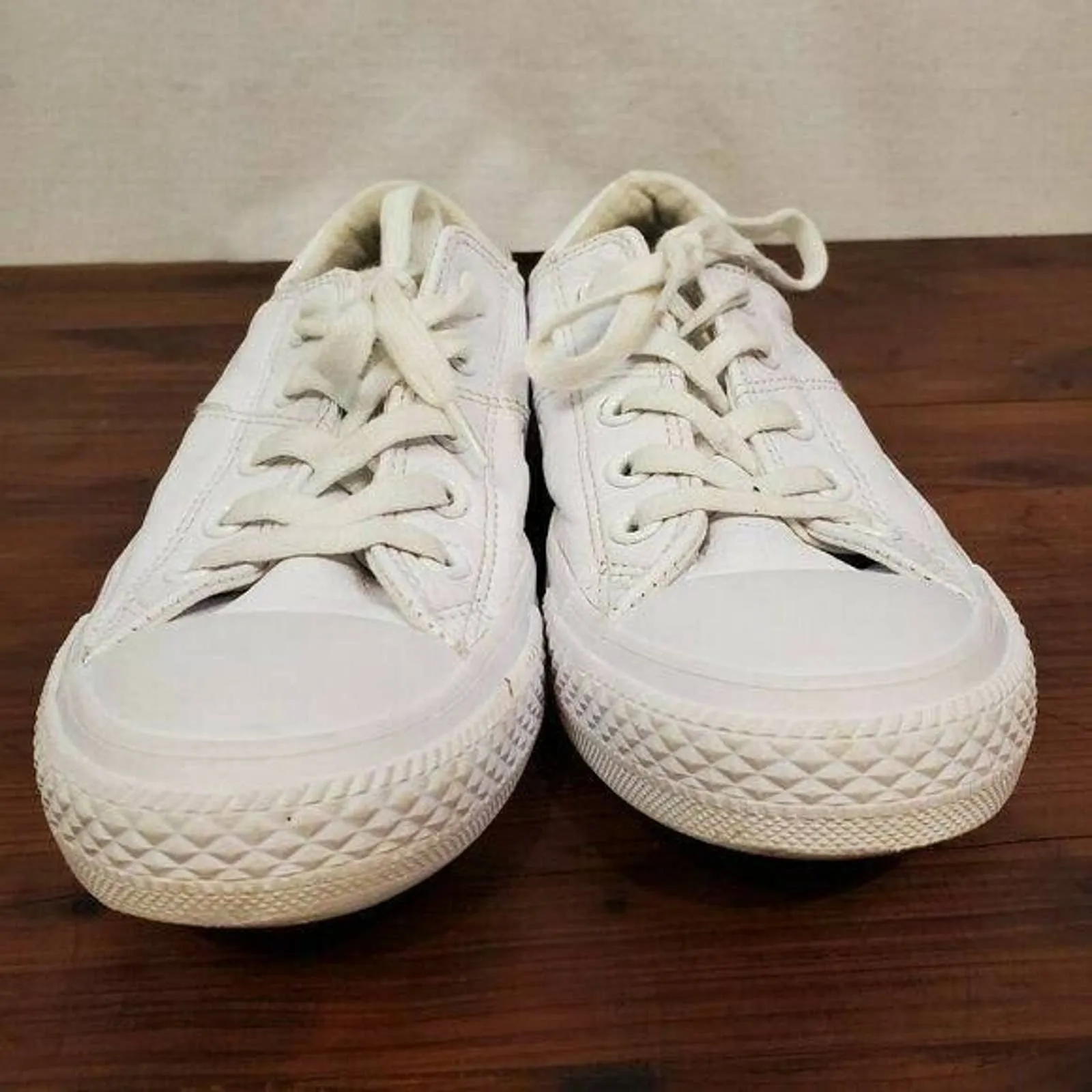 Converse‎ Womens Shoes Size 6 White Leather Chuck Taylors Lace-Up  Low Top - Image 7