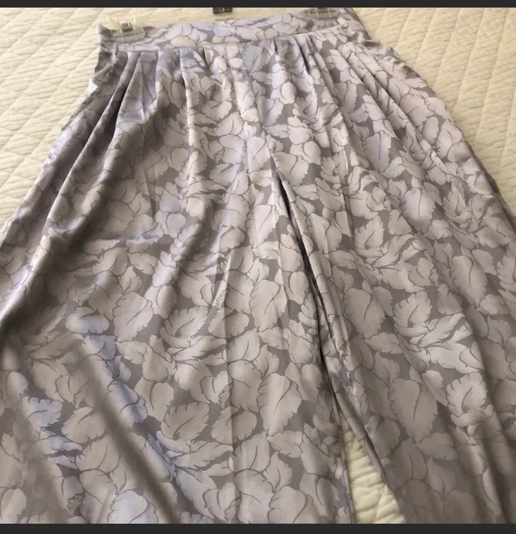 Gimmicks by  Silver Satin Pants Sz Small NWT - Image 4