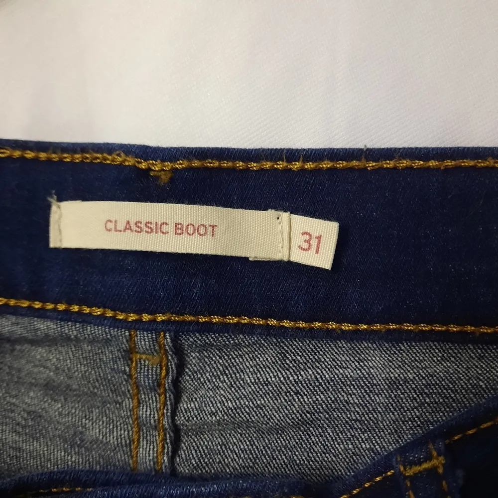 Levi's Women's Jeans Size 31 Blue Classic Boot Cut Dark Wash Denim Casual - Image 7