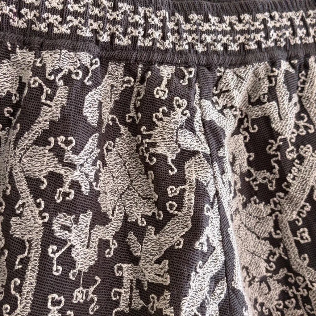 Ecote Size Small Urban Outfitter Gray Embroidered Edge Drawstring Shorts - Image 5