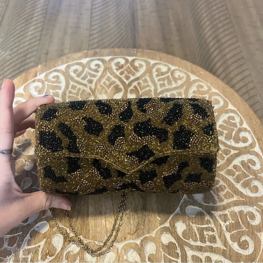 Vintage beaded leopard round bag - Image 4
