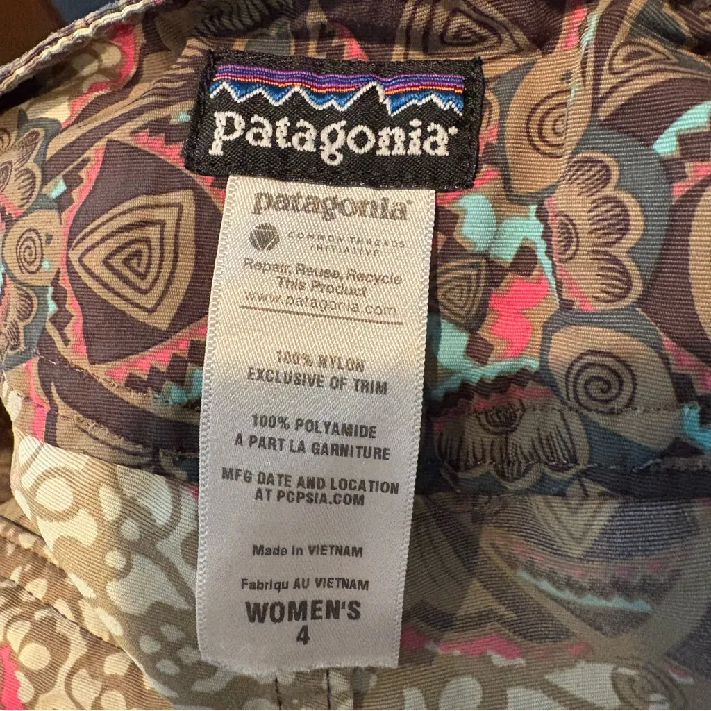 Patagonia Wavefarer Board Shorts Size 4‎ - Image 6