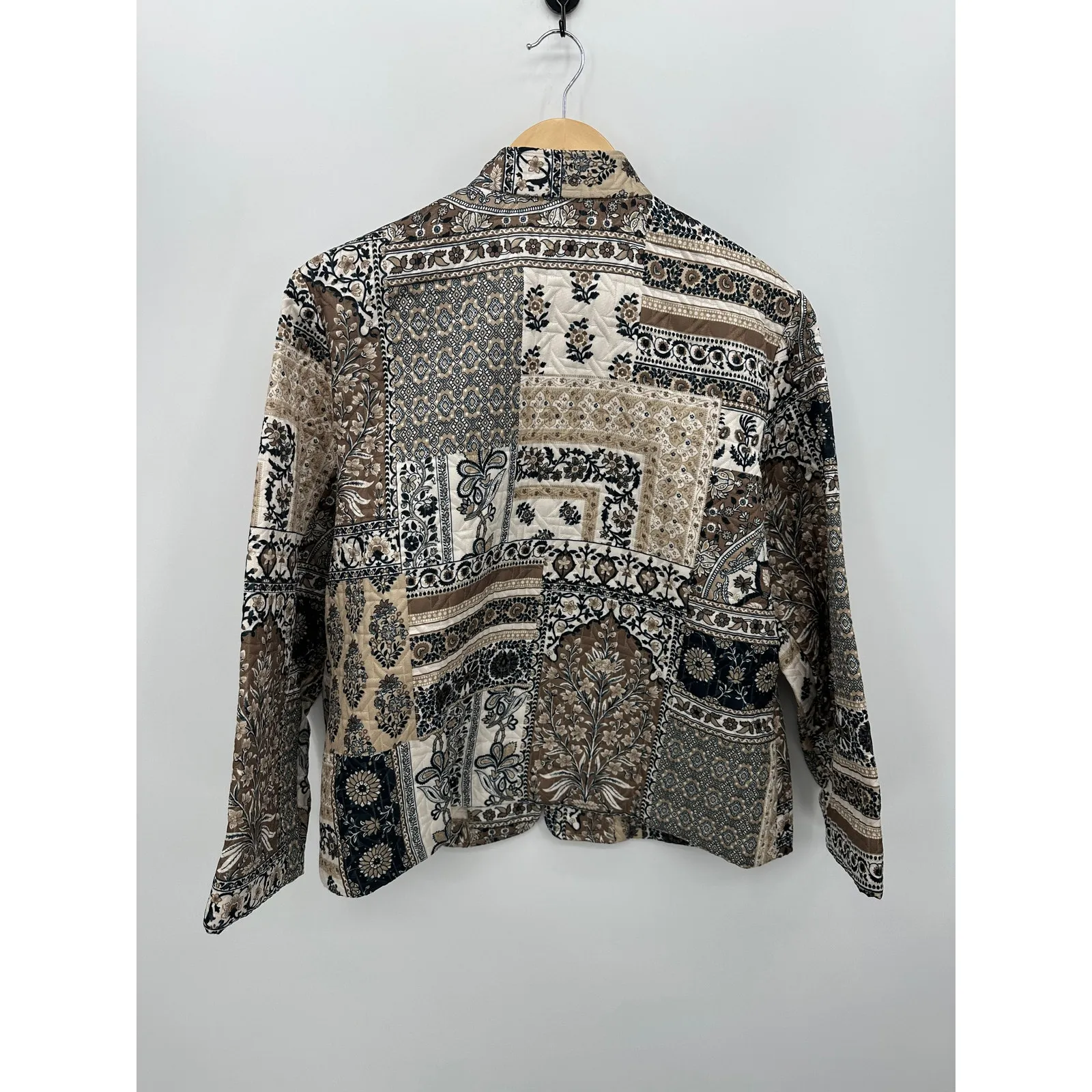 Dressbarn Quilted Jacket Womens Size L Brown Floral Patchwork Artsy Full Zip - Image 2