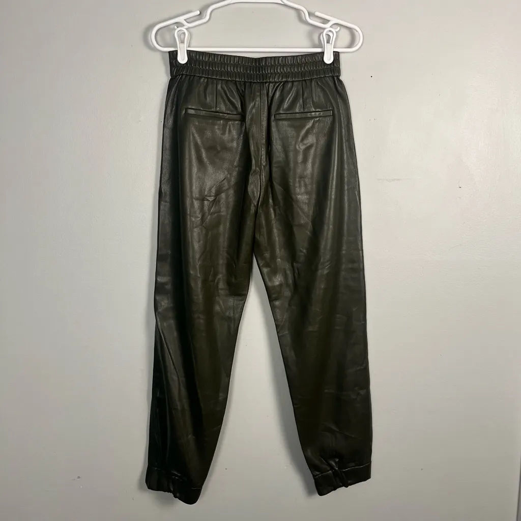 New ALICE + OLIVIA Pete Low-Rise Vegan Leather Pants olive green size small - Image 5