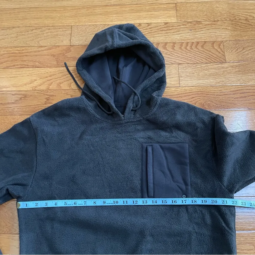 UGG Women's Myley Sherpa Hoodie color Gray Sz Large - Image 9