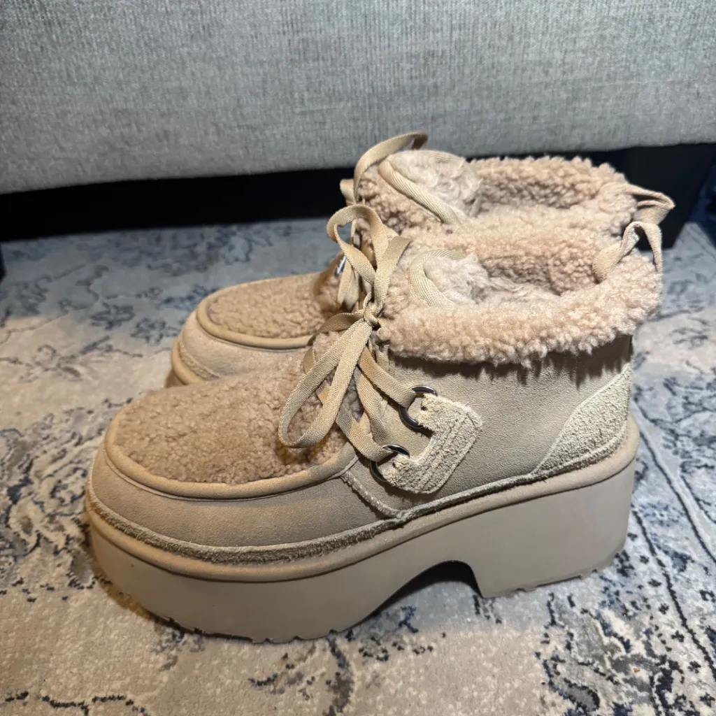 UGG Classic New Heights Lace Up - Image 4