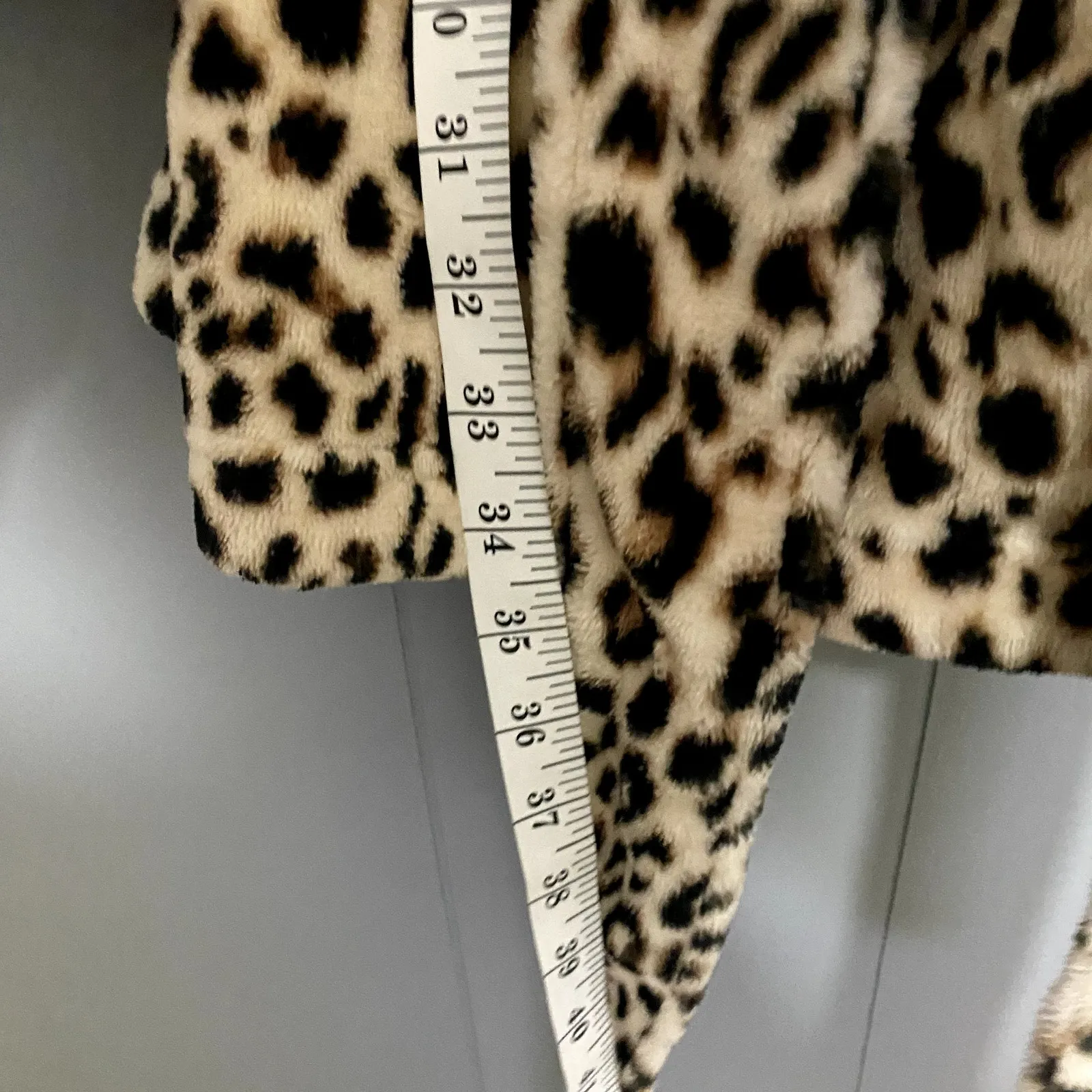 Victoria's Secret Leopard Print Embroidered Logo Plush Cozy Short Robe XS/S - Image 6