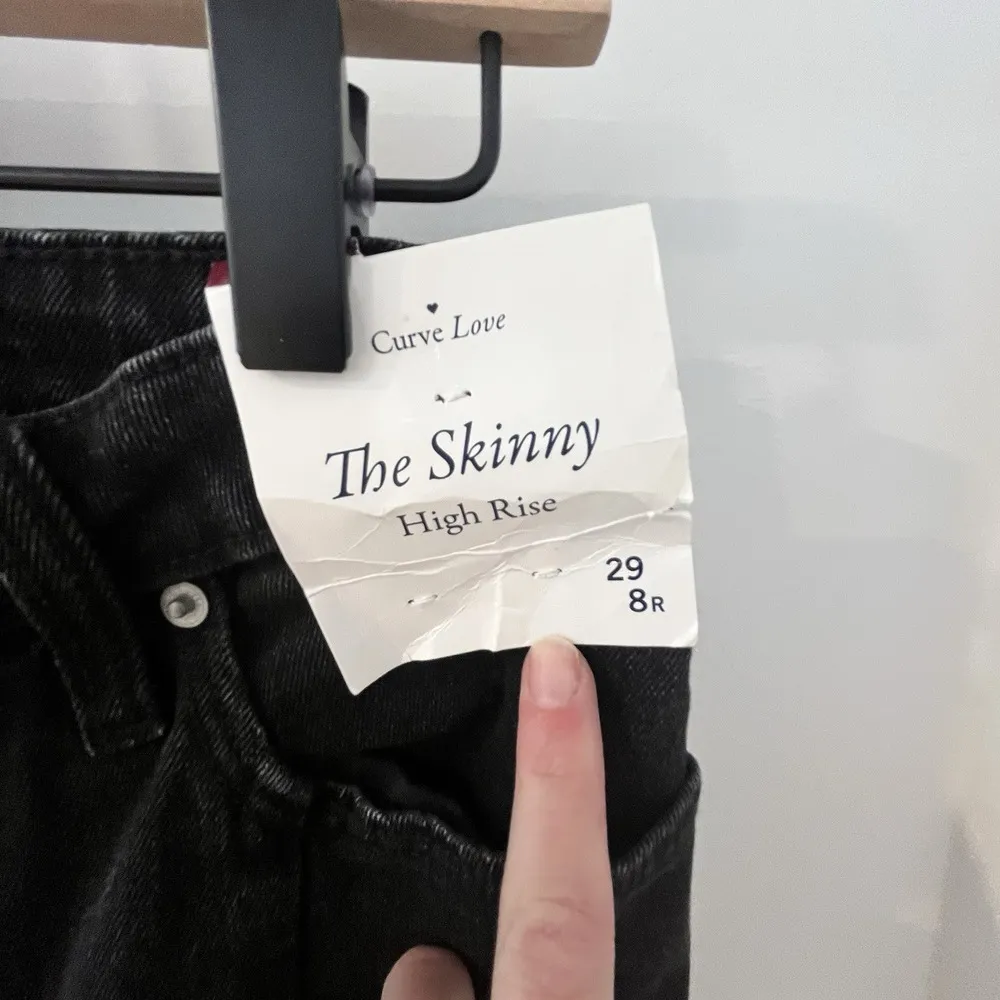 NWT Abercrombie & Fitch The Skinny High Rise Curve Love Split Hem blk Jeans 29/8 - Image 7