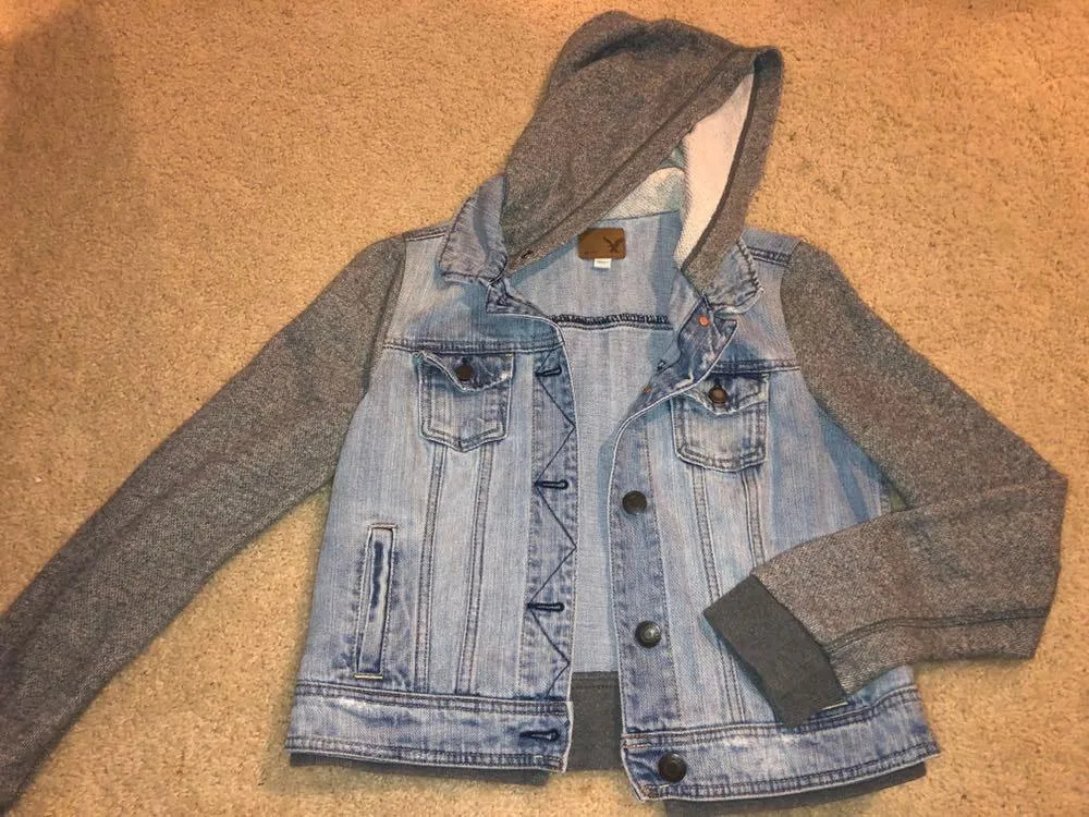 American Eagle Outfitters Denim Jacket - Image 3