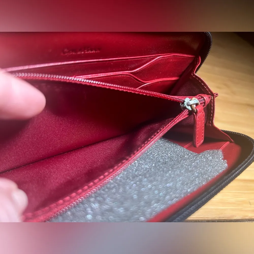 Cole Haan Zipper Black Wallet (Flaws) - Image 10